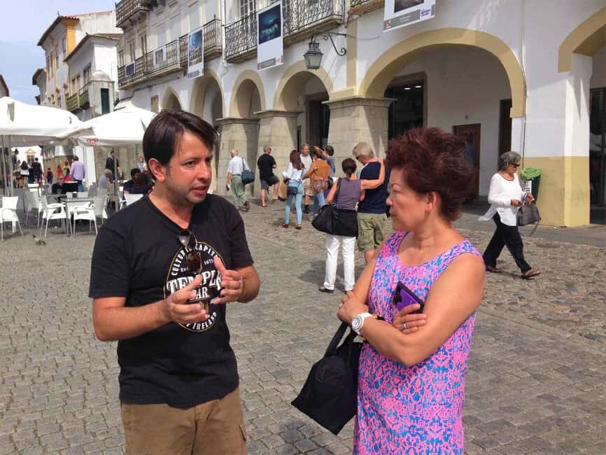 Évora: Small group walking tour with Chapel of Bones - Chapel of Bones: skip-the-line entry and a focused 30-minute visit