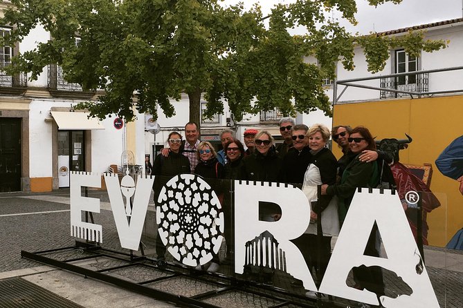 Évora Walking Tour - Meeting at Praça do Giraldo: Start Where Évora Feels Like a Real Town