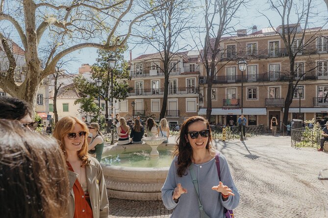 Exclusive Lisbon Progressive Dinner & Wine Tour - Stop by stop: Pão de Canela for bifana, eggs, and sparkling wine