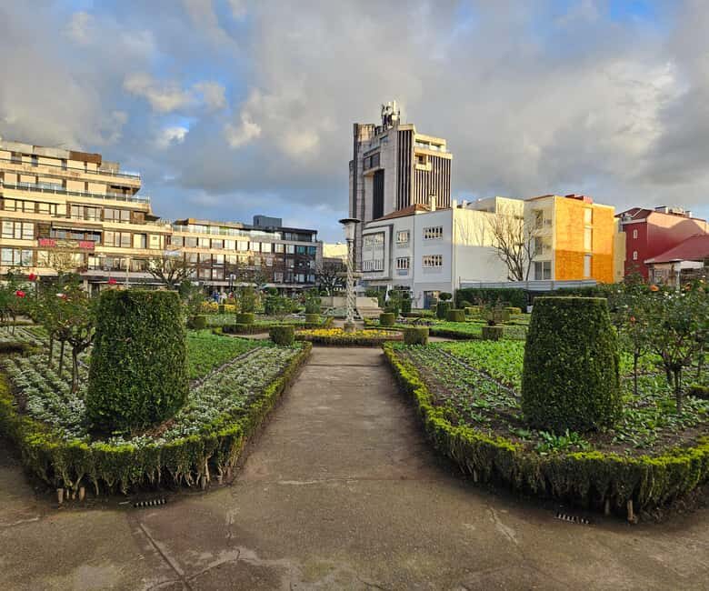 Explore the Portuguese Rome City of Braga - Meeting at Chafariz da Praça da República and Finding Tibias Without Stress