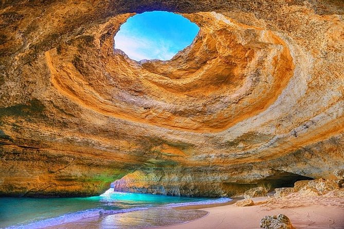 Express tour to Benagil Cave & Marinha - Safety, wind, and ocean conditions: what to pack and expect