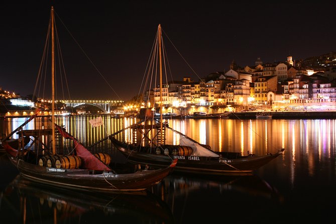 Fado Dinner Show and Night Lights Tour in Porto - Night lights drive: Porto streets, the avenue view, and the coast