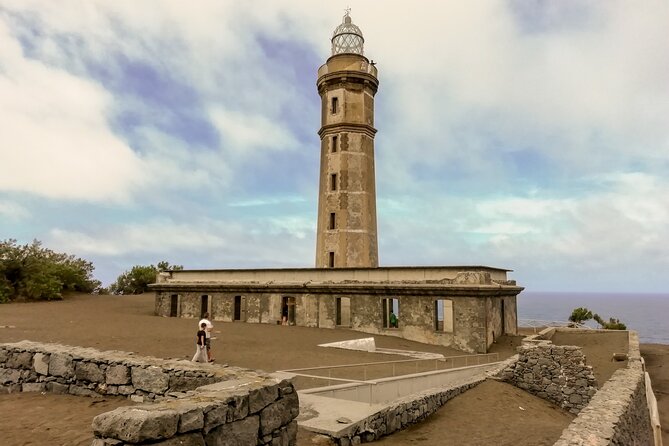 Faial Island: Full Day Tour – Nature and Local Culture - Praia do Almoxarife: volcanic sand, far views, and real break time