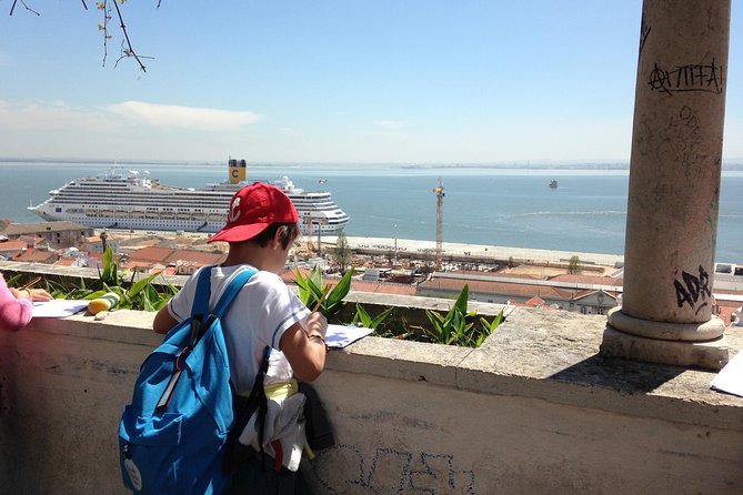 Family Tour: Genuine Lisbon - Castelo, Alfama, and Mouraria: myths, legends, and viewpoint energy