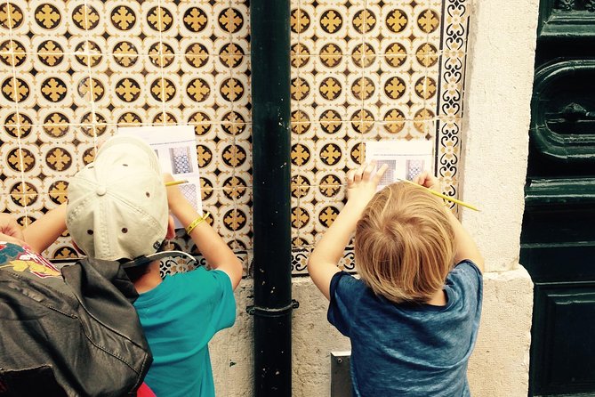 Family Tour: Genuine Lisbon - Where it starts: Praça Dom Pedro IV (Rossio) and quick orientation