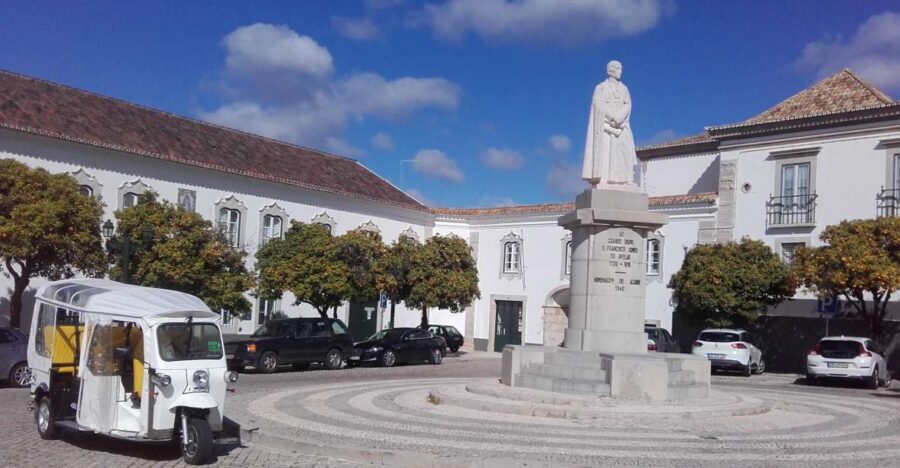 Faro: City tour - Old town orientation: cathedral area and the layers of Faro’s past