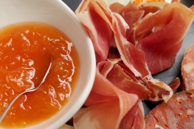 Faro Food Tour & Drinks and City highlights 10 Tastings - The route’s big landmarks: Arco da Vila, Sé Cathedral, and the Episcopal area