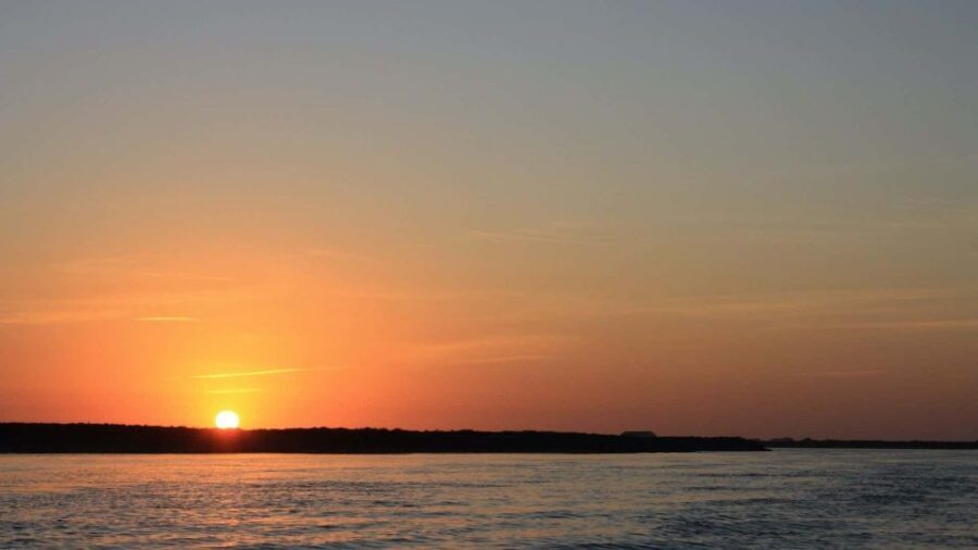 Faro: Ria Formosa Guided Sunset Tour by Catamaran - Guided Nature Time Inside the Natural Park (where the views get meaningful)