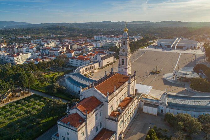 Fatima, Batalha, Nazaré & Óbidos Private Luxury Tour - Price and value for a group of up to 3