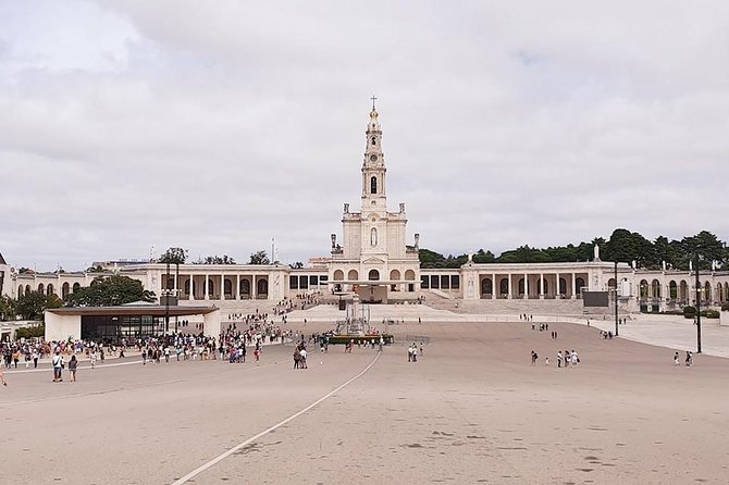 Fátima & Coimbra: Full Day Private Tour from Porto - Porto to Fátima: The drive sets the tone