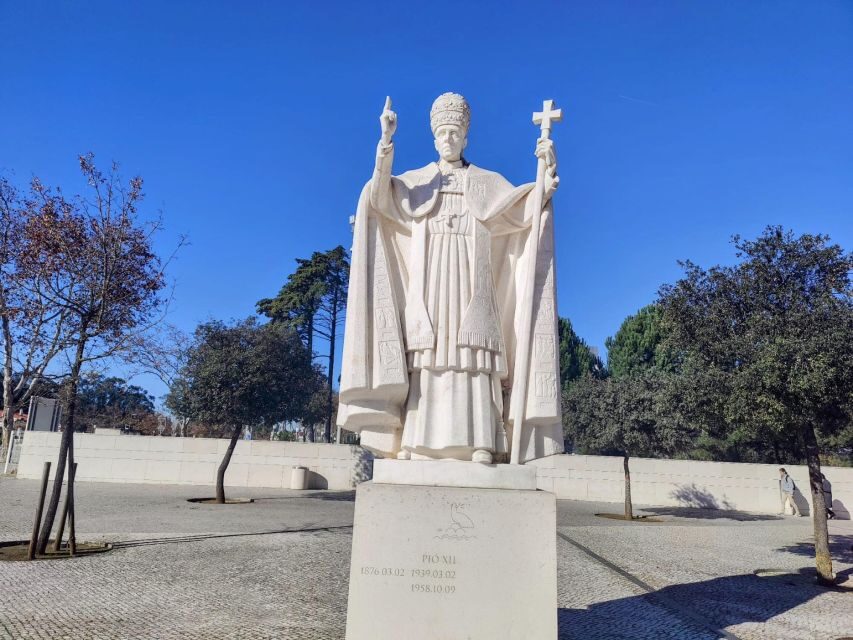 Fátima Private Tour: Shrine| Sacred Path |Shepherds House - Rotunda dos Pastorinhos: the quick photo stop that’s worth planning for