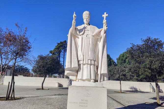 Fatima Private Tour: Shrine, Sacred Way & Shepherds’ Hometown - Shepherds’ Roundabout photos: quick moments that set the tone