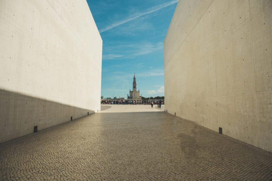 Fátima: Sanctuary and Apparition Sites Guided Tour - Starting at High Cross: your orientation in 10 minutes