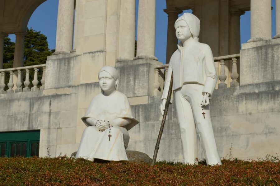Fátima: Sanctuary and Apparition Sites Guided Tour - Capelinha das Aparições: the heart of the 1917 story