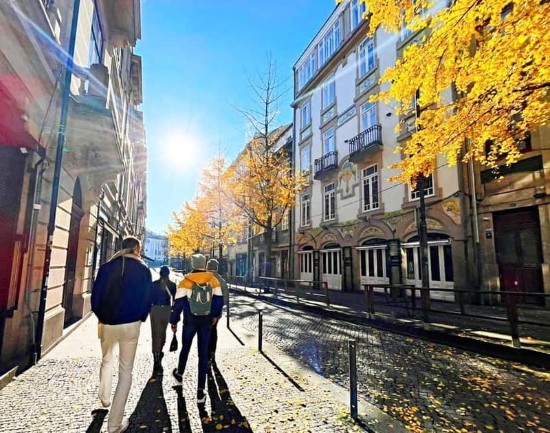 First thing to do in Porto, Know Porto Private Walking Tour. - São Bento Station: guided time with a practical purpose