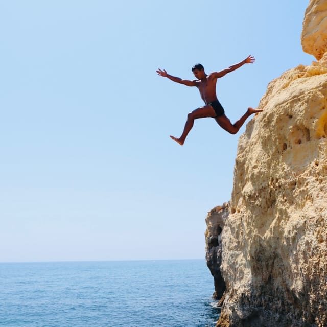 From Faro: Benagil, Algar Seco, 7 Hanging Valleys, & Marinha - Stop 1: Benagil Beach Viewpoints and the Cave Access Reality