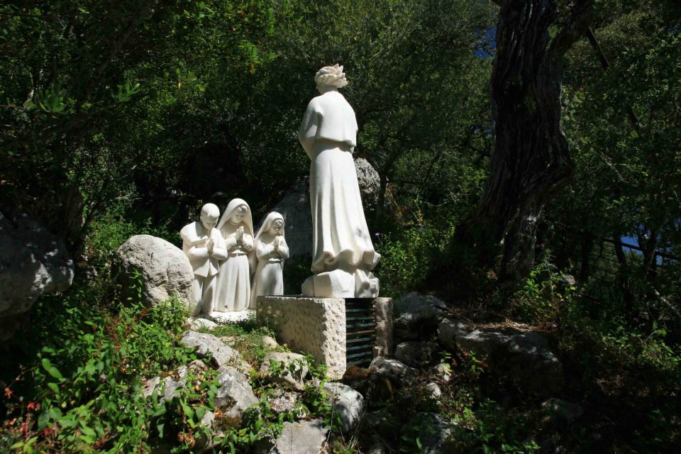From Fatima: Private Fatima Tour with a Local Guide - Aljustrel village: the children’s homes and the parish church