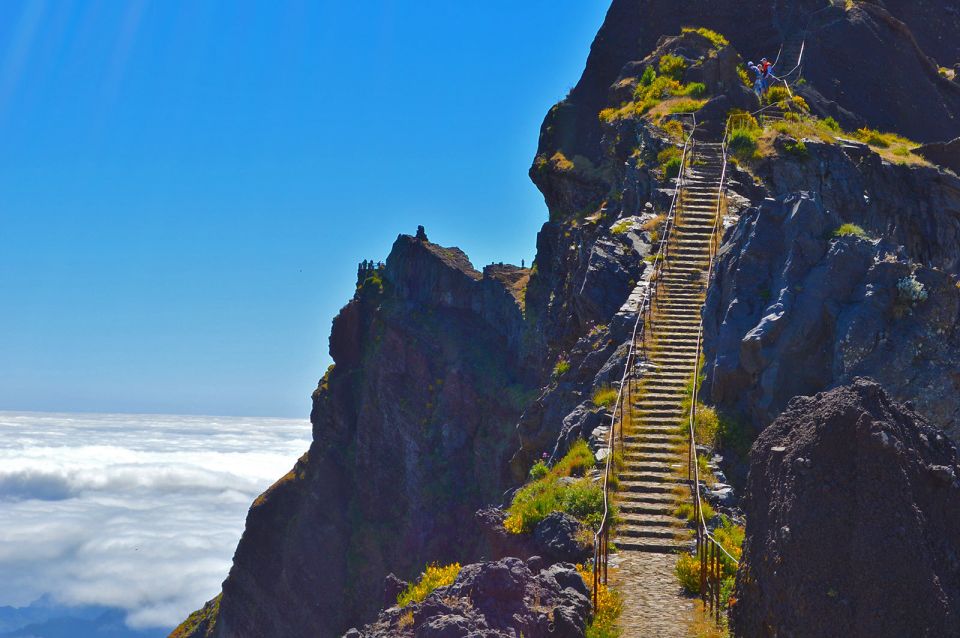 From Funchal: Madeira Peaks Mountain Walk - Pico Ruivo: the summit where the island spreads out
