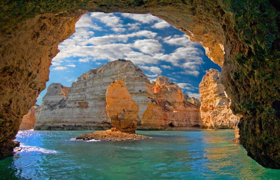 From Lagos: Cruise to the Caves of Ponta da Piedade - Meeting at Lagos Marina: getting on the boat without stress