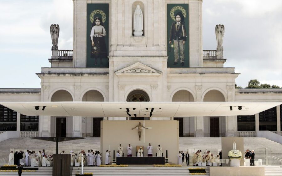 From Lisbon: Fátima and Sintra Private Tour - What the guide experience adds: pacing, translation, and local problem-solving