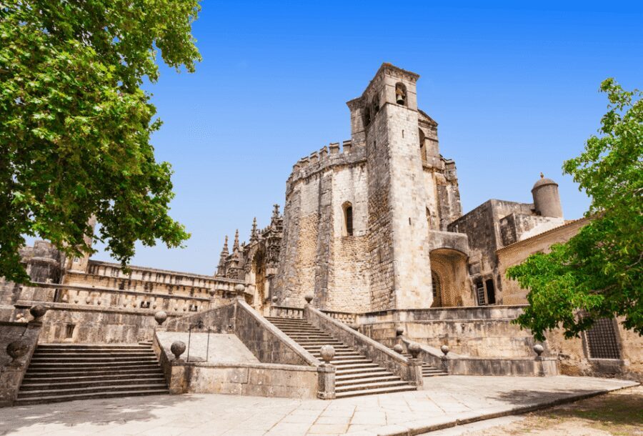 From Lisbon: Fátima, Batalha, Nazaré, and Óbidos – Small groups - Who this tour suits best (and who might want a different plan)