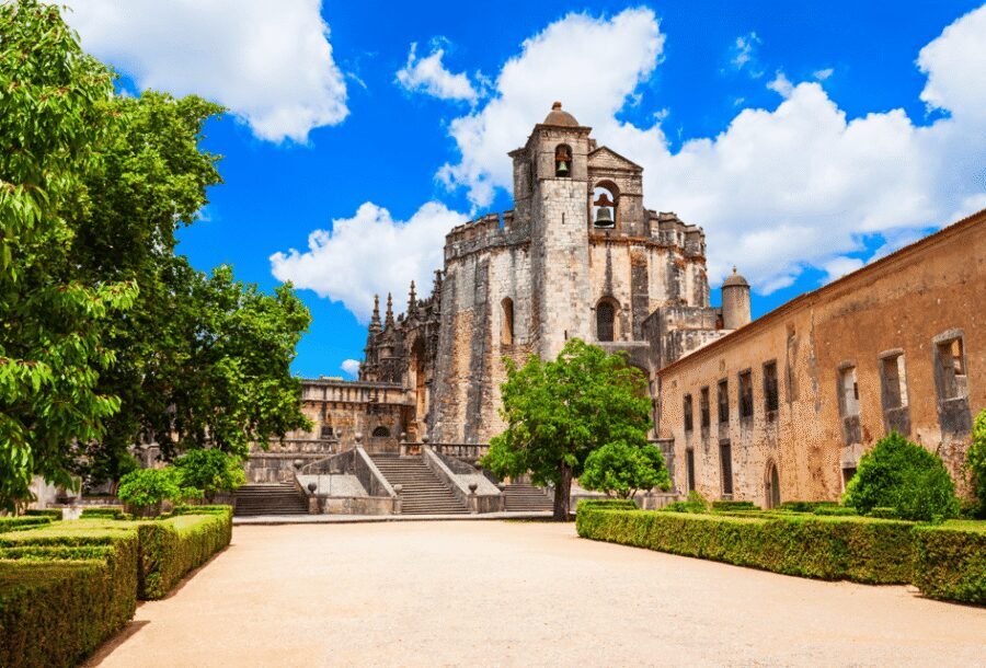 From Lisbon: Fátima, Batalha, Nazaré, and Óbidos – Small groups - Fátima: 90 minutes for the Sanctuary and the Chapel of the Apparitions