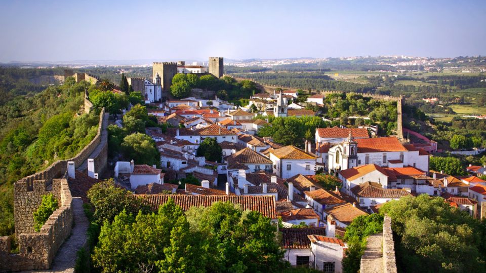 From Lisbon: Fátima, Batalha, Nazaré & Óbidos Full-Day Tour - Guides, Group Size, and How the Day Stays Relaxed