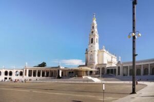 From Lisbon: Fatima, Nazare, and Obidos 8-People Group Tour - Price and what you’re really paying for ($82 per person)
