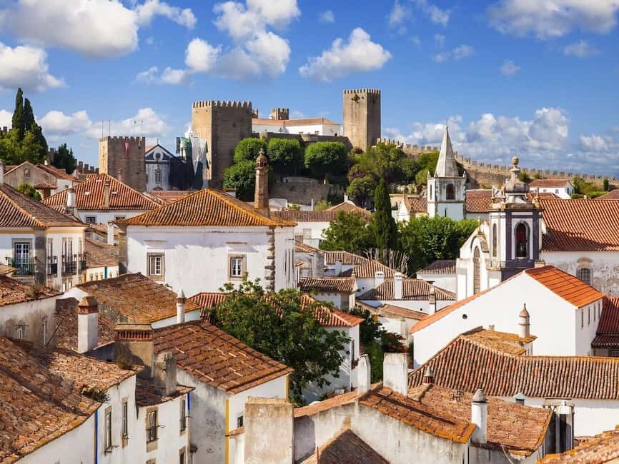 From Lisbon: Fatima, Nazaré, and Obidos Small Group Tour - The guide factor: what you gain from names like Hugo and Edi