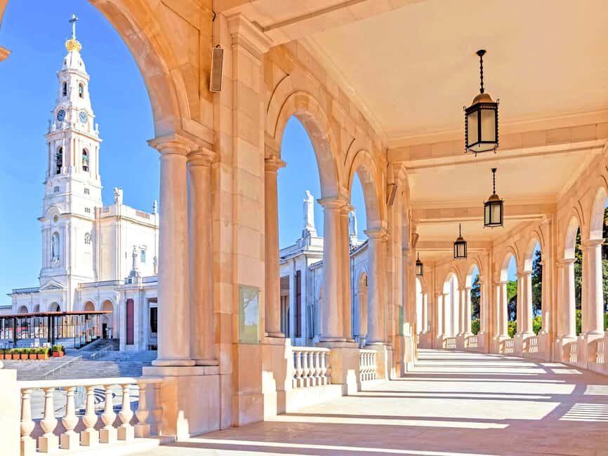 From Lisbon: Fatima, Nazaré, and Obidos Small Group Tour - Should you book this Lisbon to Fátima, Nazaré, and Óbidos tour?