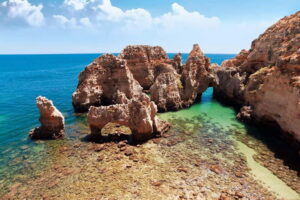 From Lisbon: Lagos & Albufeira Day Tour in the Algarve - Ponta da Piedade Photo Stop: Dramatic Cliffs in a 45-Minute Window
