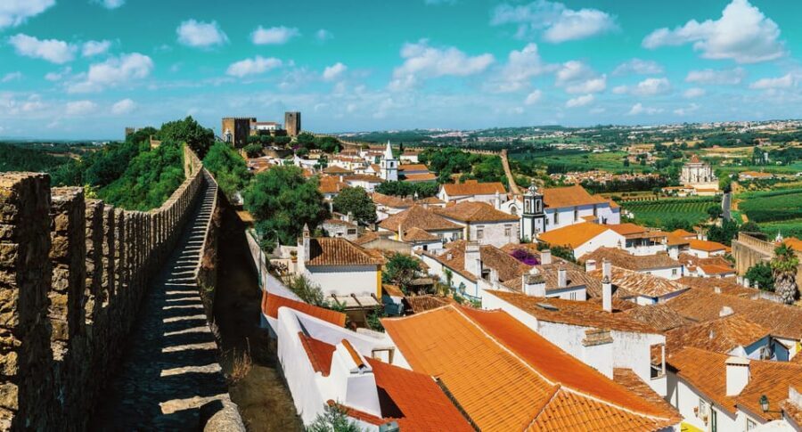 From Lisbon: Nazare Big Waves & Óbidos Small Group Tour - Lunch strategy: how to handle meals without losing the vibe