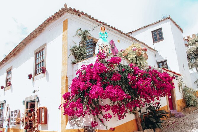 From Lisbon : Óbidos & Nazaré Giant Waves, Ginja & Small Group - Your 6-hour route: Óbidos first, Nazaré second