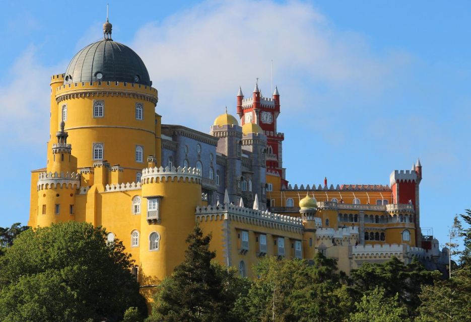 From Lisbon: Sintra and Cascais Highlights Small-Group Tour - Cascais Free Time by the Ocean: Lunch, Marina Walks, and Room to Enjoy