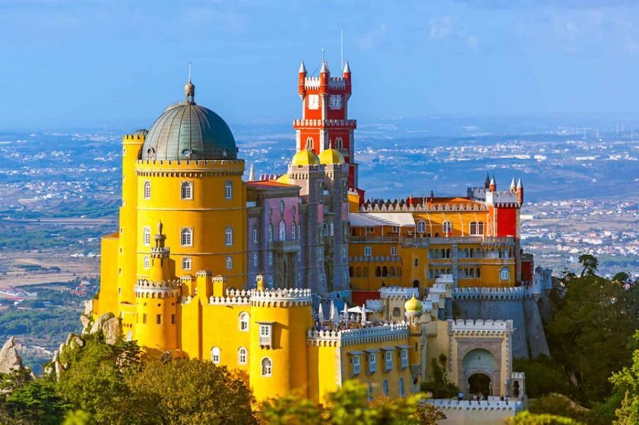 From Lisbon: Sintra with Pena Palace and Cabo da Roca by 4WD - 4WD Jeep time: mountain trails, big rocks, and real off-road fun