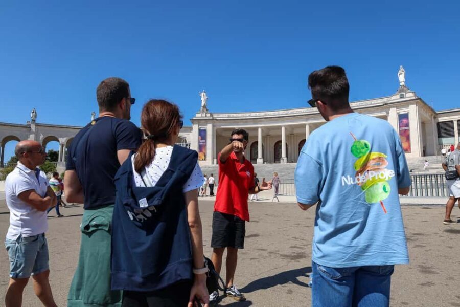 From Lisbon: Small Group to Pena Palace, Nazaré & Fátima - Comfort, Timing, and What to Bring for a Long Day