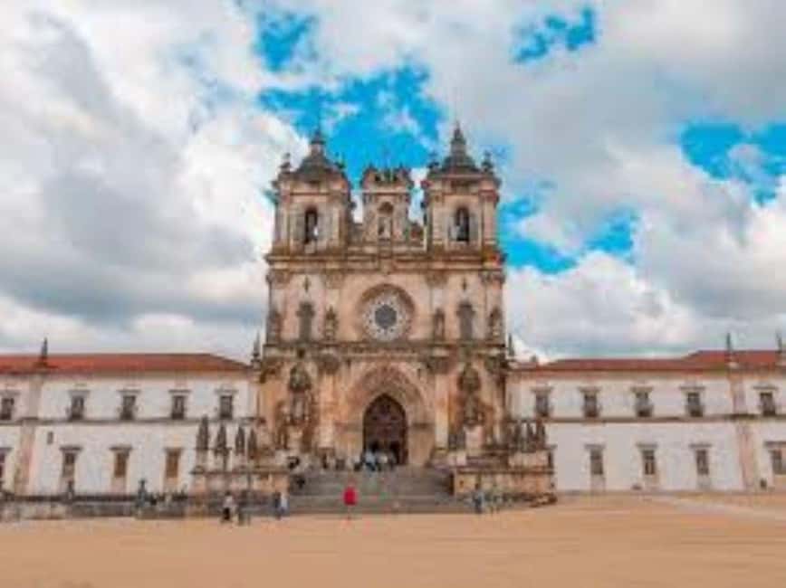 From Lisbon: Tomar, Batalha, Alcobaça, & Óbidos Templar Tour - Ginjinha in chocolate cups: the fun finale you’ll remember