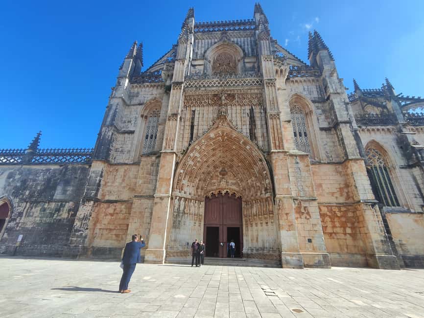 From Lisbon: Tomar, Batalha, Alcobaça, & Óbidos Templar Tour - Transport, WiFi, water, and why that matters on a full 11 hours