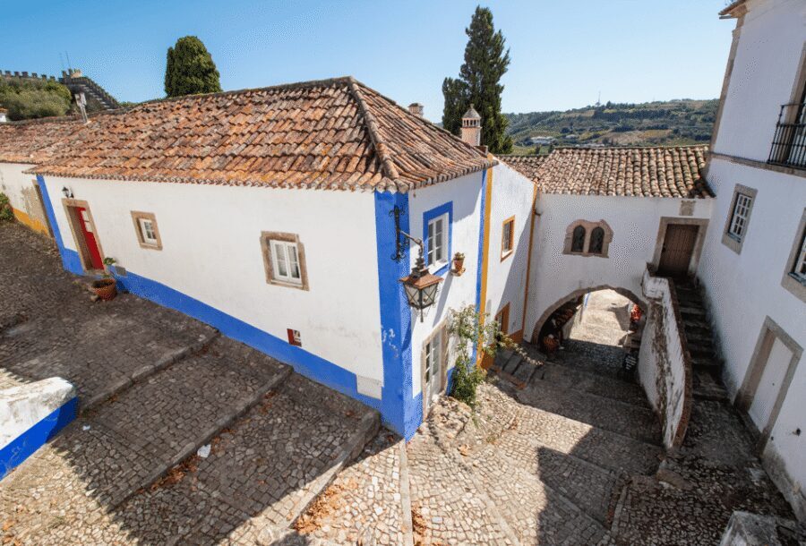 From Lisbon: Tour to Óbidos and Nazaré - Medieval Village, Ginja, and Giant Waves - Nazaré Lighthouse and Praia do Norte: why the views can feel otherworldly