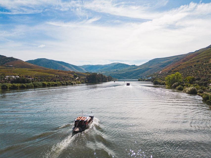 From Pinhão: Douro Valley Rabelo Boat Tour with Audio Guide - The Eiffel Bridge moment on the Douro