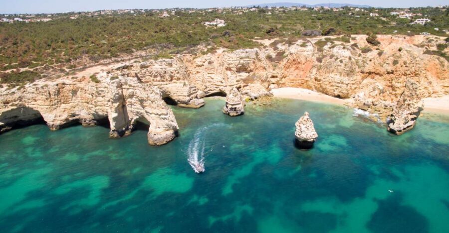 From Portimao: Benagil Cave and Marinha Beach Boat Tour - Meeting at Clube Naval de Portimão: don’t be late, even if the sea is