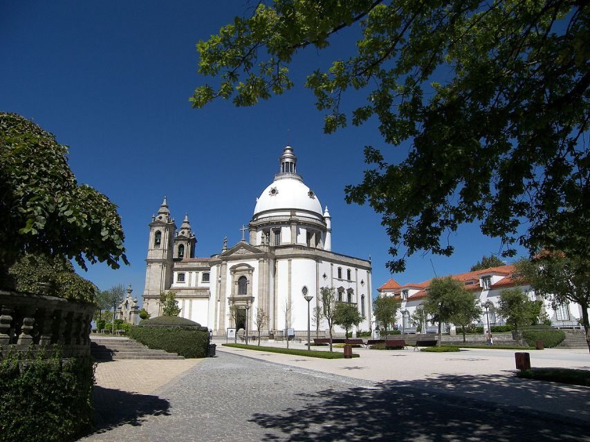 From Porto: Braga and Guimarães Full-Day Trip with Lunch - Porto to Minho: What the 8-Hour Flow Really Feels Like