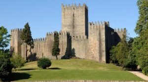 From Porto: Braga and Guimarães Small Group Tour with Lunch - Braga stops you’ll actually remember: Sé Cathedral, Bom Jesus do Monte, Sameiro