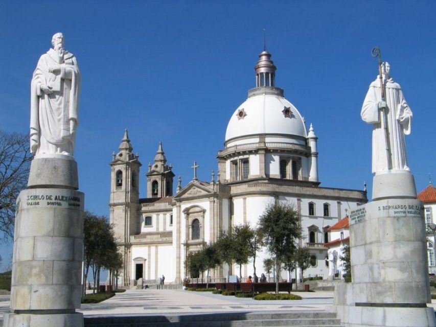 From Porto: Braga and Guimarães Small Group Tour with Lunch - The van toward Guimarães: medieval city time without the stress