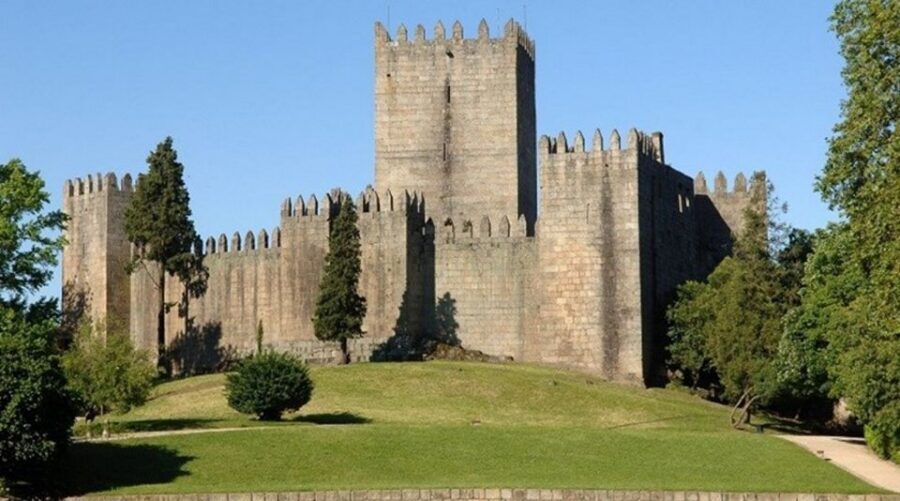 From Porto: Braga and Guimarães Small Group Tour with Lunch - Braga stops you’ll actually remember: Sé Cathedral, Bom Jesus do Monte, Sameiro