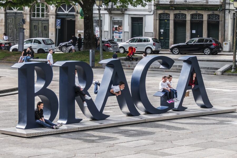 From Porto: Braga & Guimarães Full-Day Tour - Guimarães Castle: where the “cradle of the nation” becomes visible