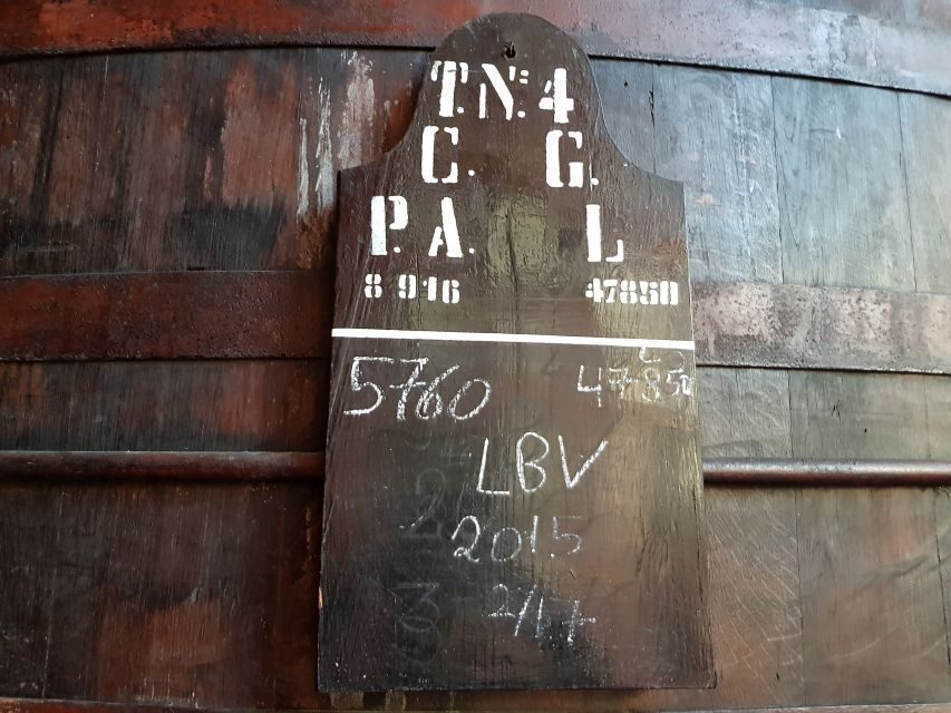 From Porto: Premium Douro Valley 4 Vineyards Tour with Lunch - The final winery: finishing with regional products and another tasting round