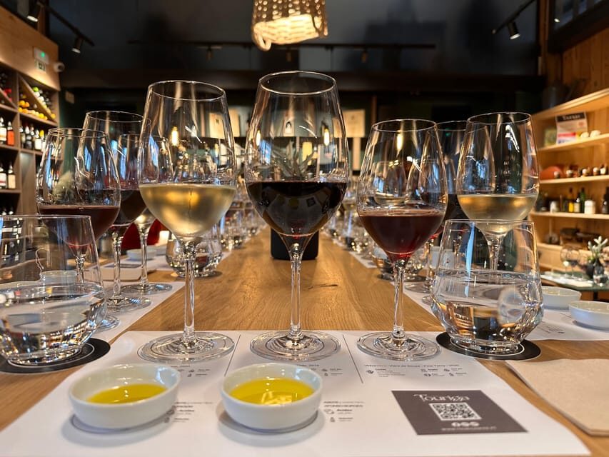 From Porto: Premium Douro Valley Small-Group Wine Tour - Second winery stop: contrasting estate style and another producer’s approach