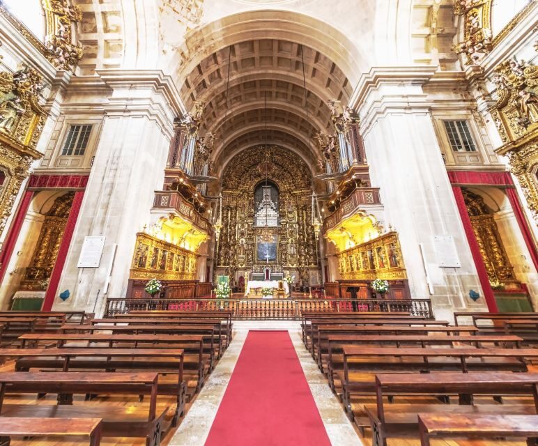 From Porto: Sanctuary of Fatima & Coimbra Private Day Trip - When lunch and shopping take control of the day