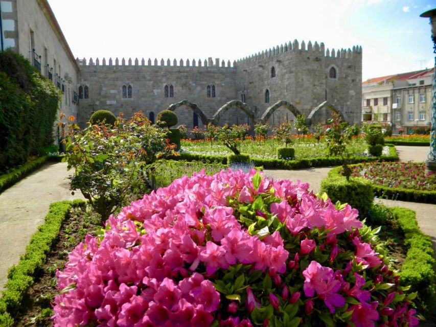 From Porto: Wonders of Braga & Guimaraes Private Day Trip - Braga Cathedral and the sanctuary choices: how to plan your best 4 hours